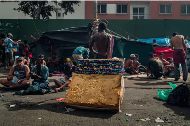 Dependentes químicos na Cracolândia, centro de São Paulo